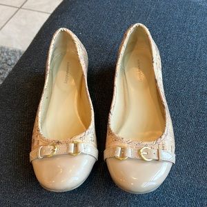 Women’s 6 1/2 beige flats